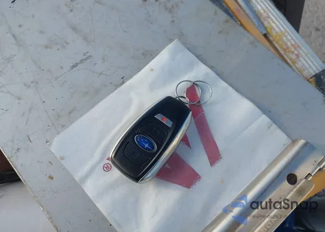 2018 Subaru Legacy 3.6R Limited из США, поврежденный, VIN 4S3BNEN64J3007828